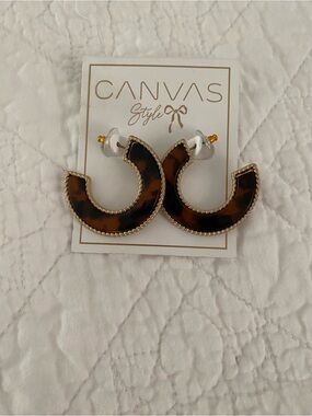Canvas Style Tortoiseshell Earrings NEW